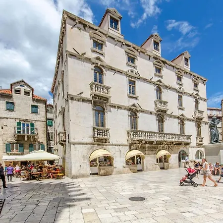 House Rose In Center Vikendica Split