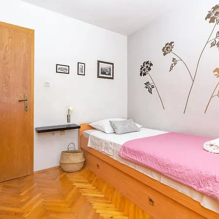 House Rose In Center Vikendica Split