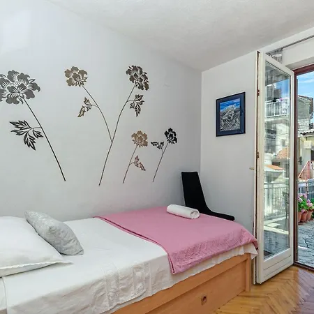 House Rose In Center Vikendica Split
