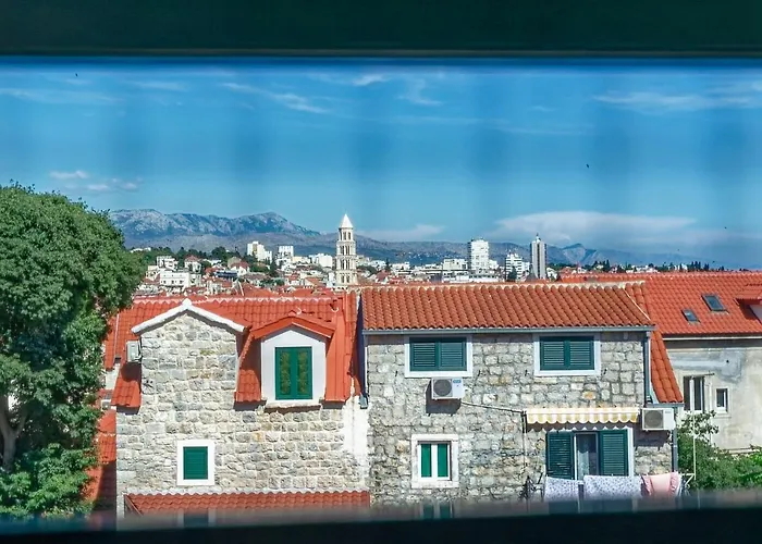 Dom wakacyjny House Rose In Center Split