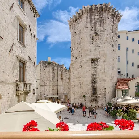 Σπίτι διακοπών House Rose In Center Σπλιτ