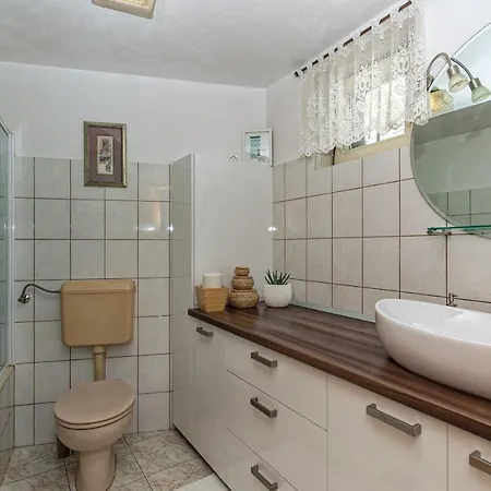 House Rose In Center Σπίτι διακοπών